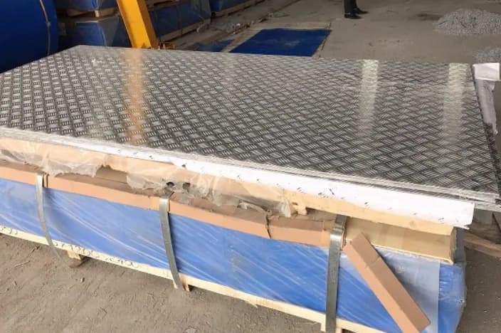 Ứng Dụng Của Nhôm Gân Chống Trượt A1050 Trong Các Ngành Công Nghiệp Hiện Đại