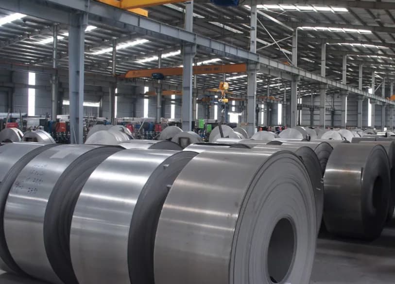 Ứng dụng thực tế của Inox 304 và Nhôm 5052 trong công nghiệp hiện đại – Xu hướng vật liệu dẫn đầu năm 2025