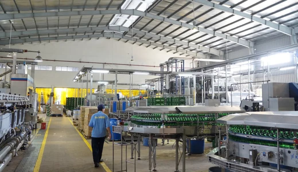Ứng Dụng Inox 304 Trong Ngành Thực Phẩm: Giải Pháp An Toàn Cho Sản Xuất Hiện Đại