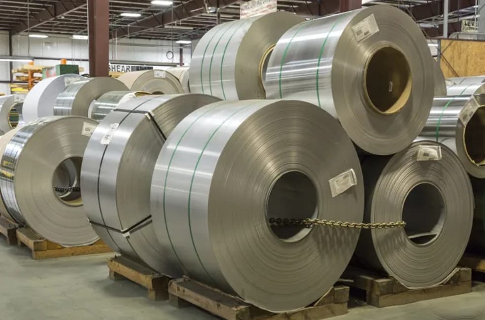 DỰ BÁO THỊ TRƯỜNG INOX & NHÔM 2026 TẠI VIỆT NAM: CƠ HỘI – THÁCH THỨC & CHIẾN LƯỢC CHO DOANH NGHIỆP VẬT LIỆU