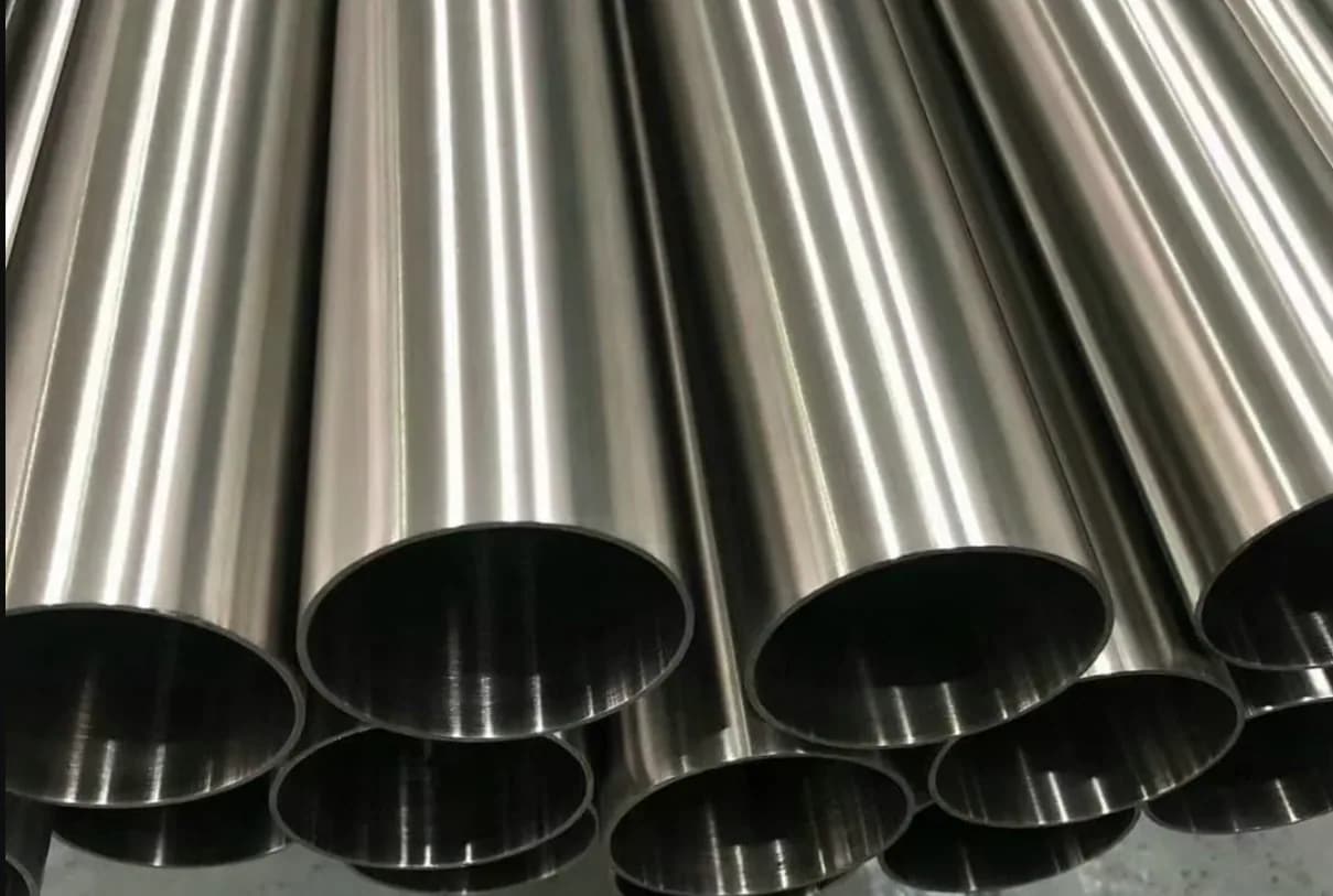 Ống Inox Mỏng: Đặc Điểm, Ứng Dụng Đa Dạng và Lưu Ý Quan Trọng Khi Lựa Chọn