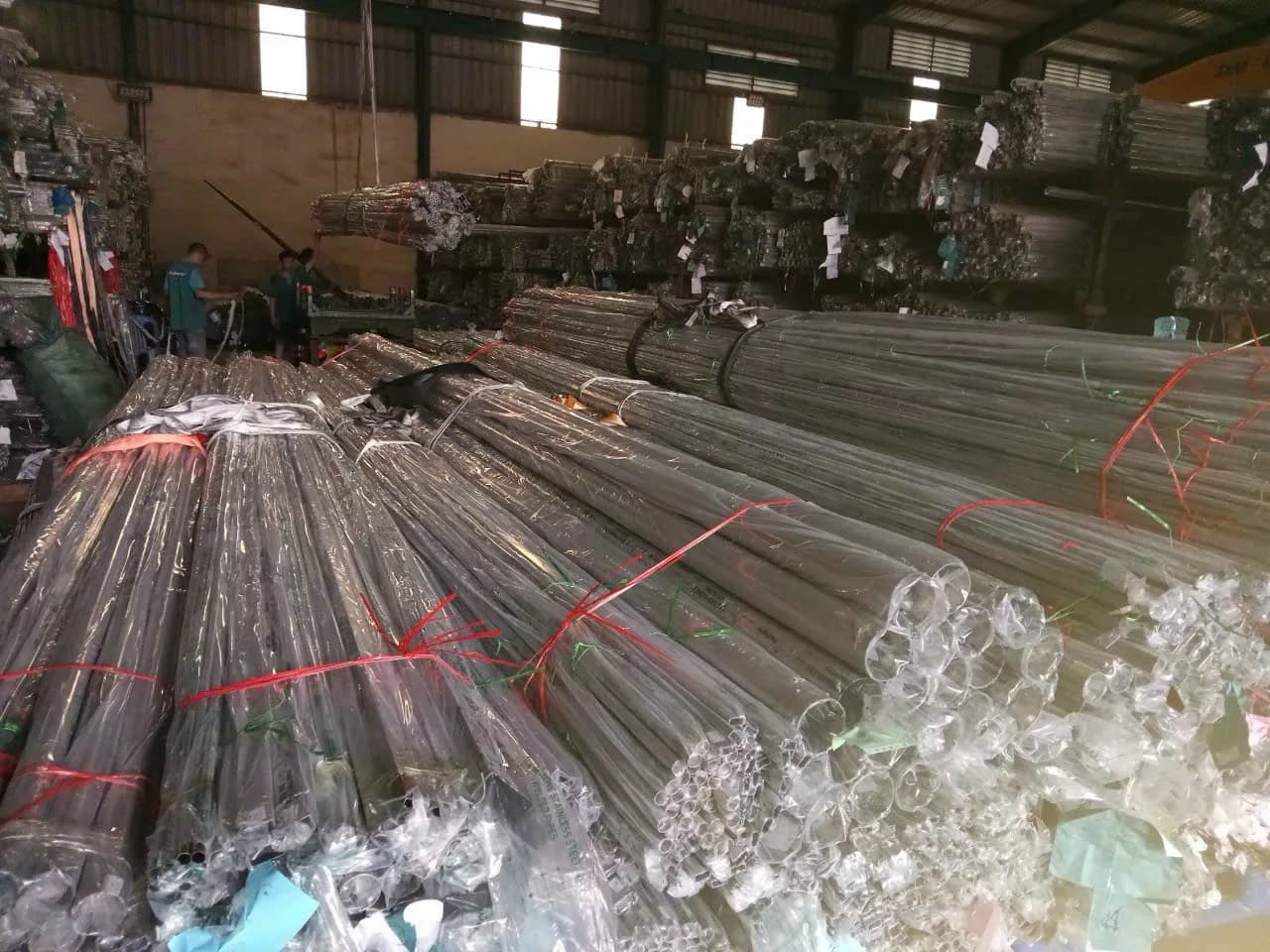Tra bảng quy cách ống inox tròn: đường kính và độ dày ống công nghiệp, ống trang trí