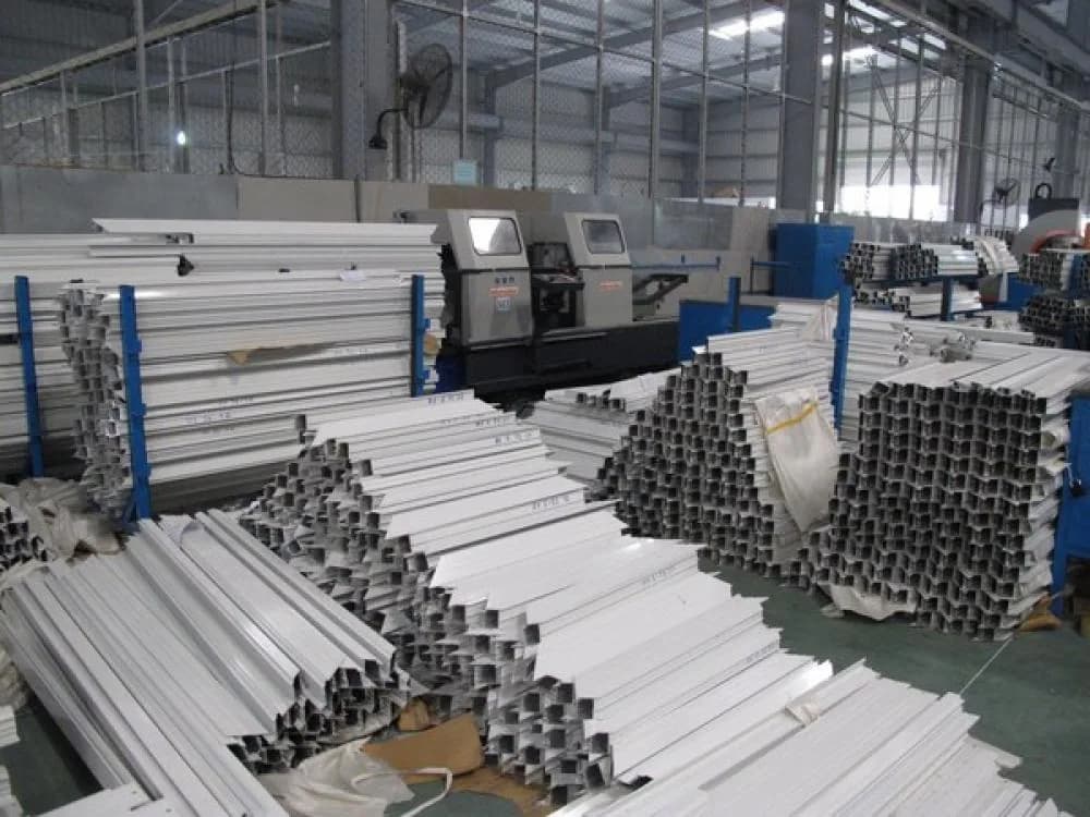 VÌ SAO INOX 304 CÓ NHIỀU MỨC GIÁ KHÁC NHAU? 10 YẾU TỐ QUYẾT ĐỊNH GIÁ THÀNH INOX