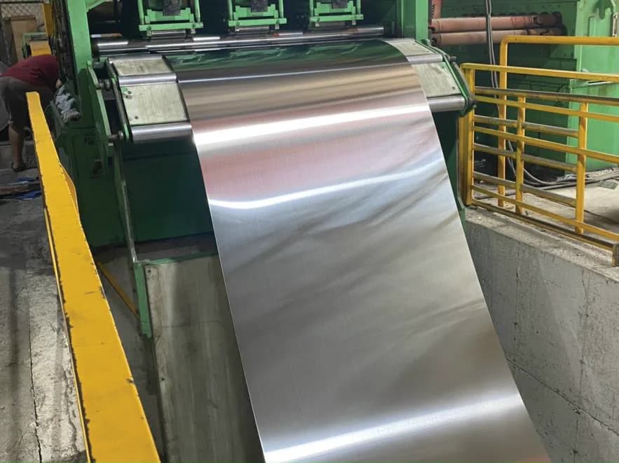 Dây chuyền xả cuộn inox và cắt tấm theo yêu cầu
