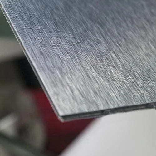 INOX MÀU ĐANG KHIẾN CÁC CỬA HÀNG MỸ PHẨM NHÌN GIỐNG “PHÒNG THÍ NGHIỆM SANG TRỌNG” HƠN NHƯ THẾ NÀO? – hình 1