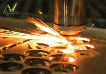 QUY TRÌNH CẮT LASER INOX CNC TỪ A–Z: ƯU ĐIỂM, ỨNG DỤNG VÀ NHỮNG ĐIỀU CẦN BIẾT