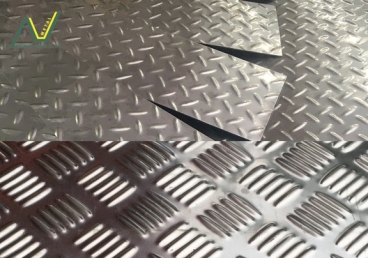 INOX GÂN 304: “LỚP GIÁP THÉP” CHỐNG TRƯỢT CHO GIAO THÔNG ĐÔ THỊ HIỆN ĐẠI
