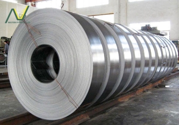 THỊ TRƯỜNG INOX 304 NĂM 2026: VÌ SAO NHÀ HÀNG CAO CẤP ĐANG QUAY LẠI VỚI KIM LOẠI?