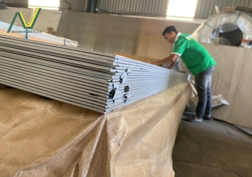 INOX GÂN 304 – VẬT LIỆU CHỐNG TRƯỢT ĐANG TĂNG NHU CẦU TRONG NHÀ XƯỞNG 2026