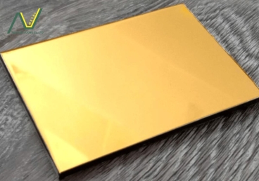 Vì sao các showroom hàng hiệu chuyển từ kính sang inox 304 ánh gương?