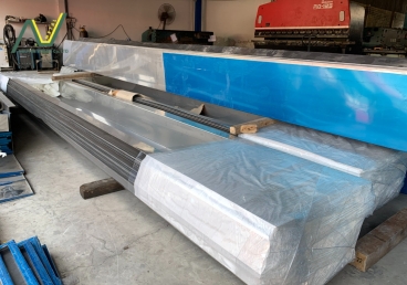 Giá Máng Xối Inox Quý 4/2025: Cập Nhật Mới Nhất & Xu Hướng Thị Trường