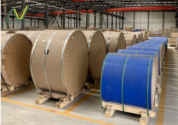 Biến Động Nguyên Liệu Quốc Tế: Nguyên Liệu Nhôm & Inox 2025 Nào Ảnh Hưởng Giá Trong Nước