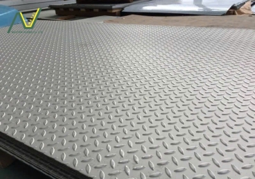 Inox gân 304 chống trượt: Bảng giá mới nhất, độ dày phổ biến và ứng dụng 2025