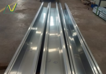 BẢNG GIÁ MÁNG XỐI INOX 0.6MM – SO SÁNH CHI TIẾT VỚI CÁC ĐỘ DÀY KHÁC TRÊN THỊ TRƯỜNG 2025