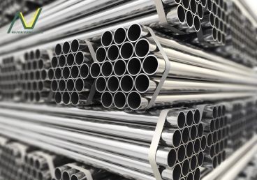 So sánh inox 304 và inox 316 trong môi trường biển: Ưu - nhược và báo giá 2025
