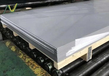 Giá tấm inox 430 ở Việt Nam 2025: Khi nào hợp lý để dùng thay 304?