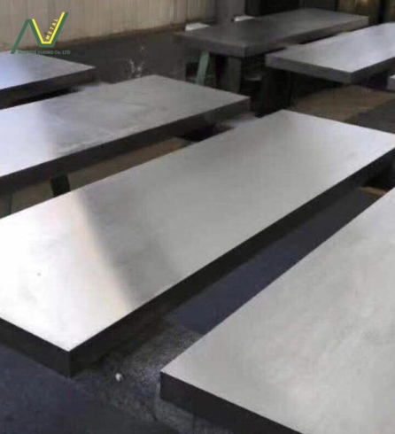 Inox Tấm, Cuộn – Ứng dụng, So sánh & Dịch vụ tại Nguyên Vương Metal