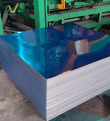 Ứng Dụng Tấm Inox 430 Phủ PVC Bảo Vệ Bề Mặt Trong Gia Công và Xây Dựng