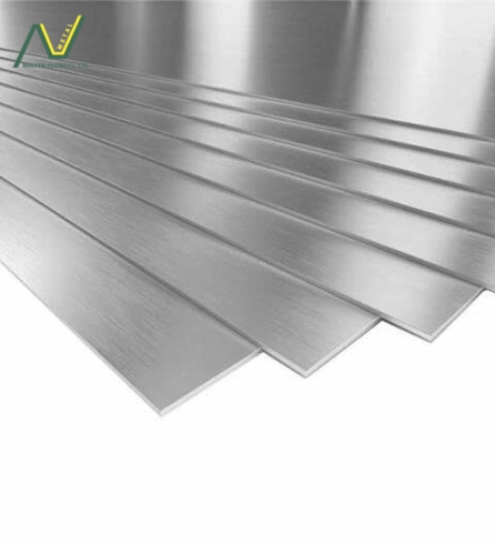 Giá Biến Động Inox 201 và 304 Trong 6 Tháng Gần Đây