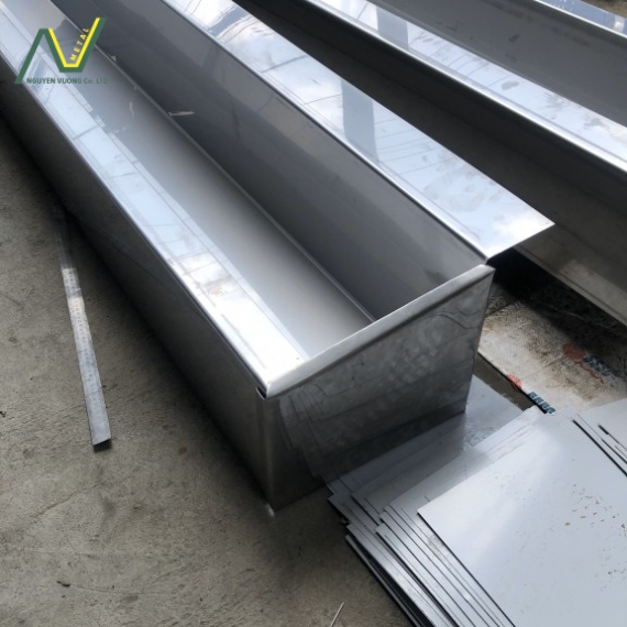 Máng Xối Inox 304 Dày 1mm – Giải Pháp Tối Ưu Cho Công Trình Hiện Đại