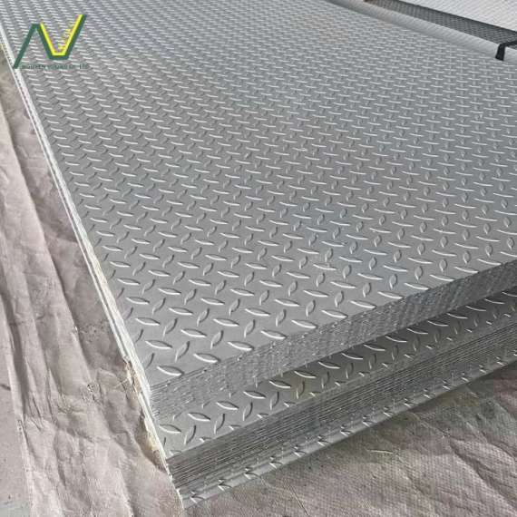 Inox gân: Đặc tính, bảng giá mới nhất và ứng dụng trong xây dựng & công nghiệp 2025