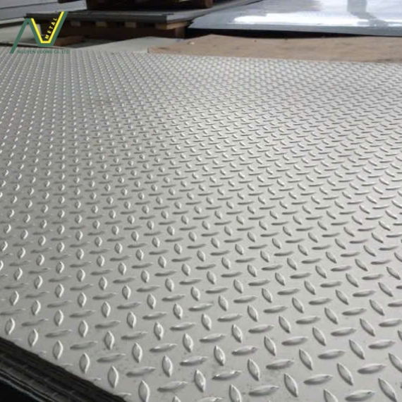 Inox Gân 304 Dày 5mm – Giải Pháp Chống Trượt & Gia Cường Kết Cấu Cho Công Trình Nặng